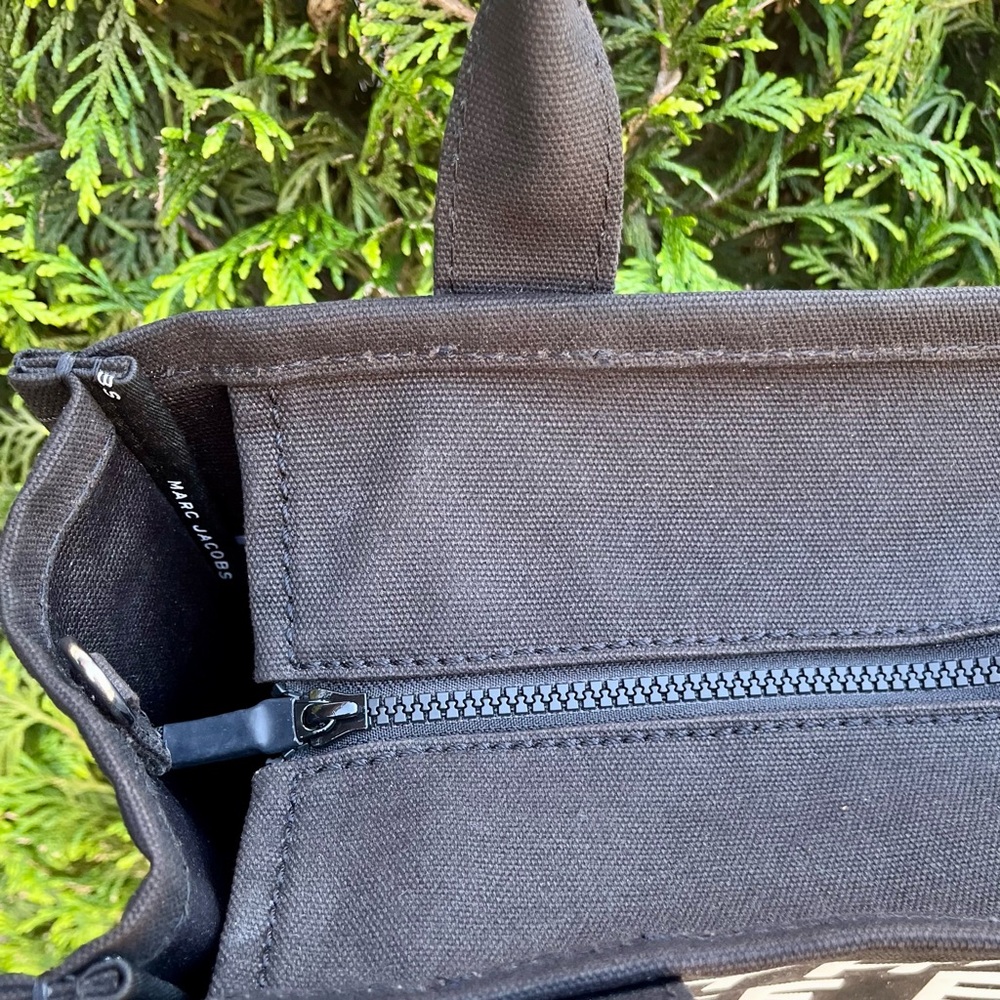 Marc Jacobs The Tote Bag Black Canvas - Picture 5 of 10